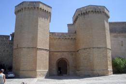 Porta Reial 1