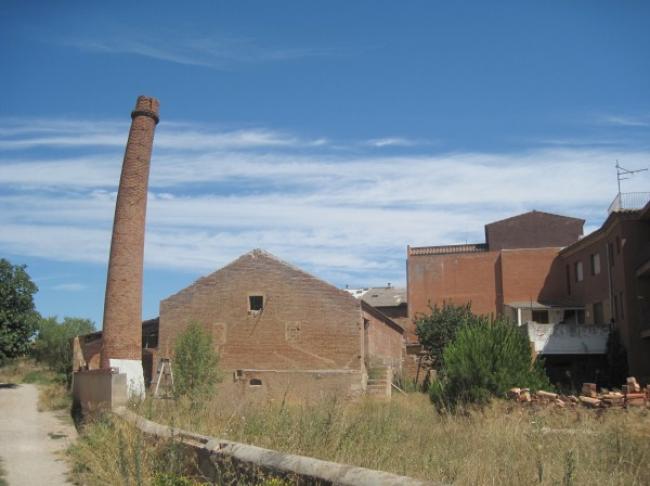 Ensumania industrial de l'antic camí de l'Espluga. 1