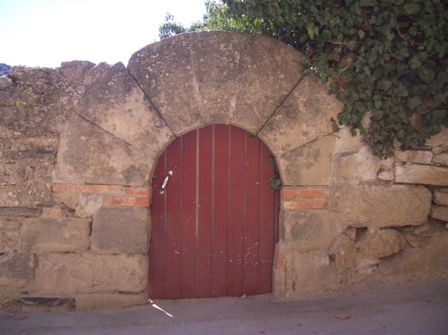 Porta dovellada del carrer Catxot 1